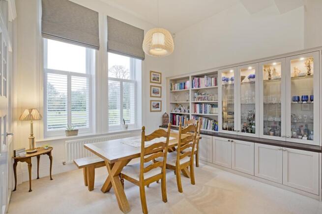 4 bed Town House for sale Image 6