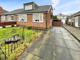 3, Lynton Lea, Radcliffe M26 2RG