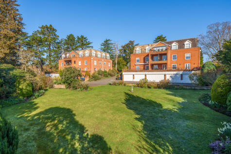 Hook Heath Road, Hook Heath, GU22