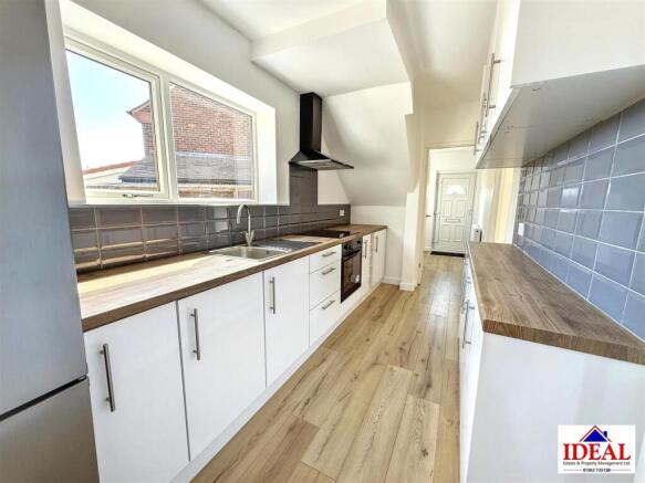 3 bed Semi-Detached for sale Image 5