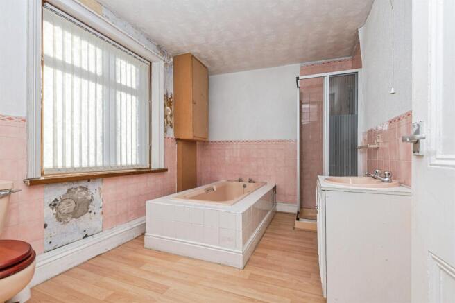 3 bed Terraced for sale Image 10