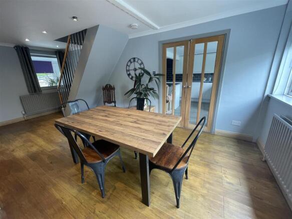 92 heathmeads 11.jpg