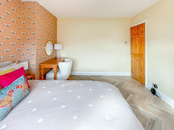 3 bed Semi-Detached for sale Image 12