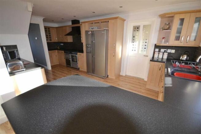 KITCHEN/DINER