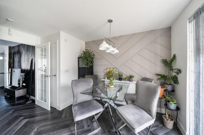 1434502-11-69c10d...