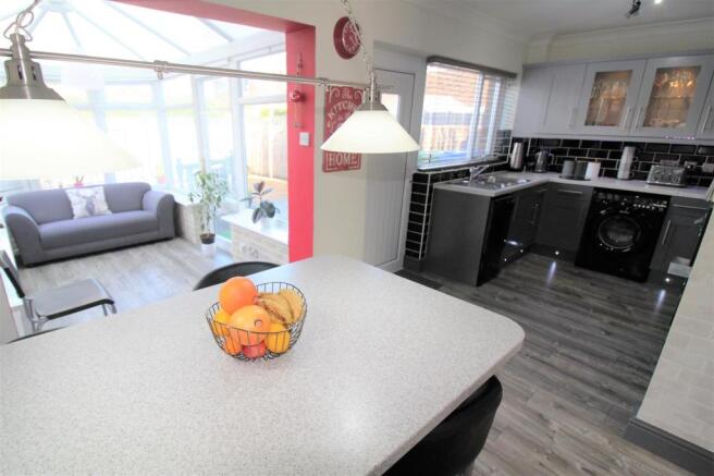 DINING KITCHEN