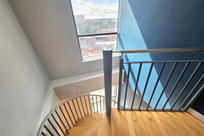 2 bed Apartment to rent Image 7