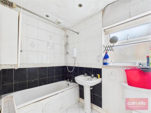 4 bed Terraced for sale Image 9