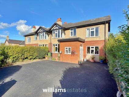 Wern Ganol, Ruthin, LL15