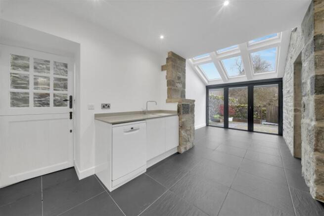 3 bed Cottage for sale Image 8