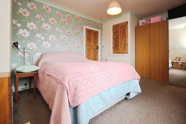 3 bed Semi-Detached for sale Image 10