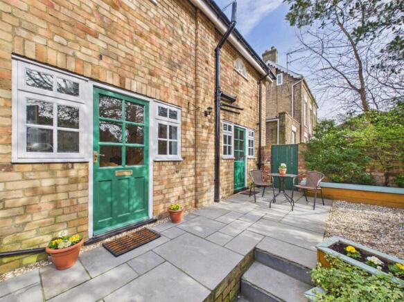 1 bed Detached for sale Image 9