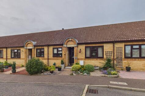 Moores Court, Cottenham