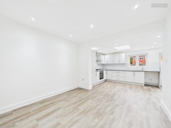 Kitchen/Dining Area