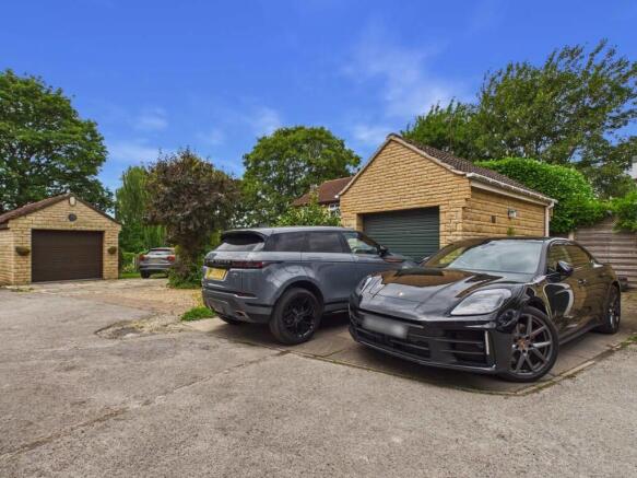 3 bed Cottage for sale Image 12