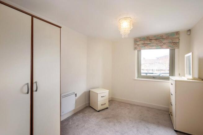 2 bed Flat to rent Image 8