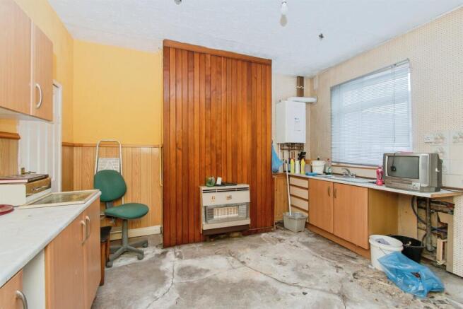 2 bed Terraced for sale Image 8