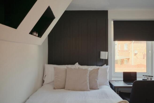 1 bed House Share to rent Image 2