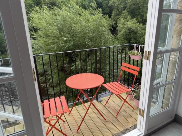 2 bed Town House for sale Image 5