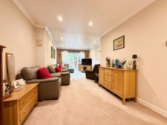 Lounge 1