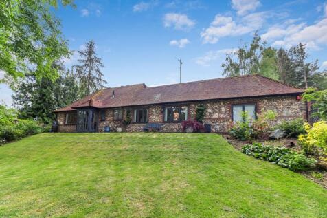 Roundwood Rucklers Lane, Kings Langley, WD4