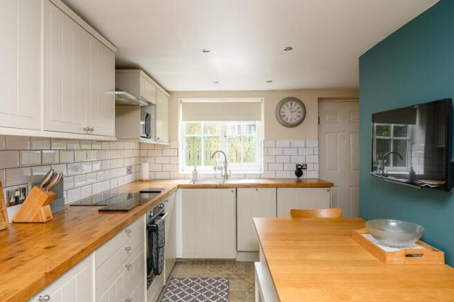 September Cottage-4.jpg