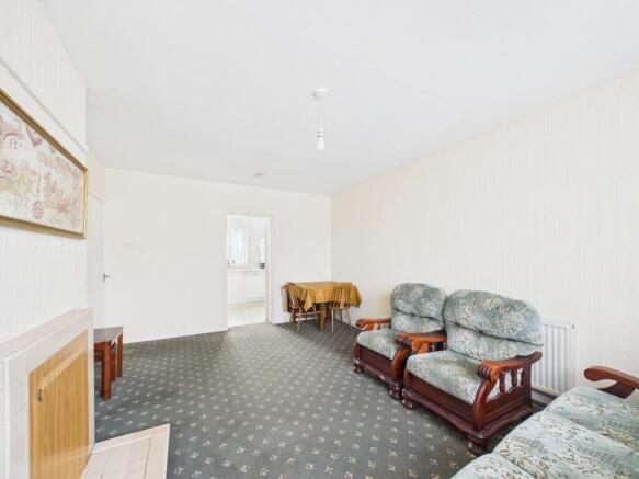 CAM03750G0-PR0077-STILL013