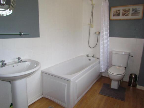 Bathroom.JPG
