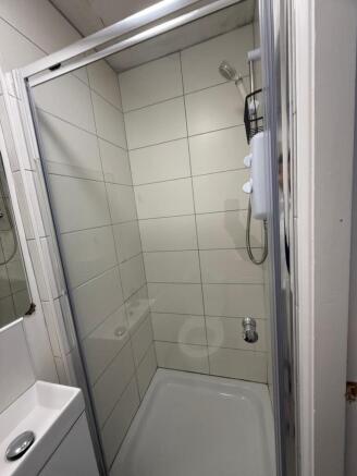 room 5 ensuite