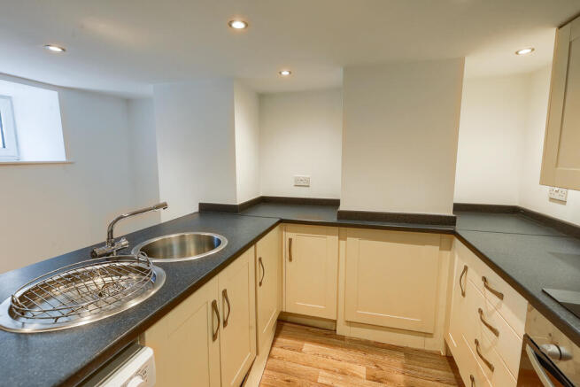 1 bed Terraced to rent Image 7
