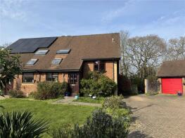 18, Yerville Gardens, Lymington SO41 0UL