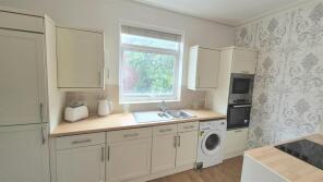 43d, Waverley Road, Southsea PO5 2PJ