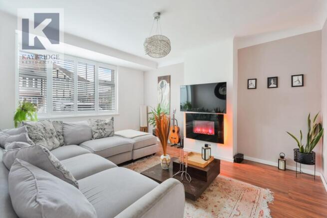 College Gardens, New Malden - KT3 6NT