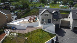 Golwg-y-cwm, Llanwonno Road, Mountain Ash CF45 3NB