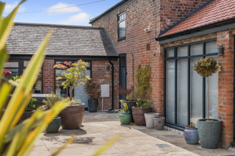 Elvington Lane, Grimston, York, North Yorkshire, YO19