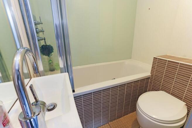 1 bed Flat to rent Image 10