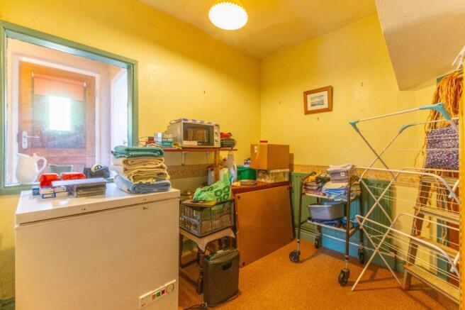 3 bed Semi-Detached for sale Image 9