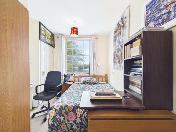 2 - Georgian Townhouse for Auction, Redcliffe, Bri