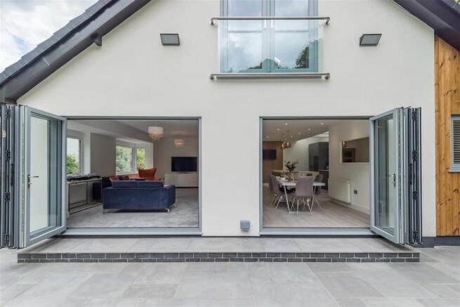 Bi-Folds