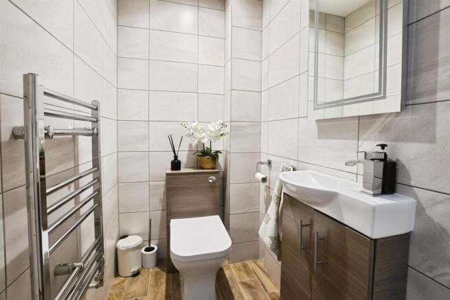 3 bed Terraced for sale Image 5