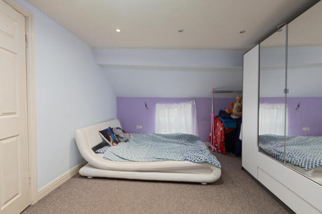 2 bed Semi-Detached for sale Image 11
