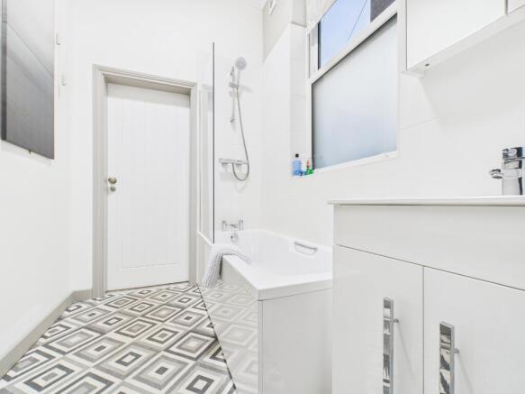 1 bed Flat to rent Image 7