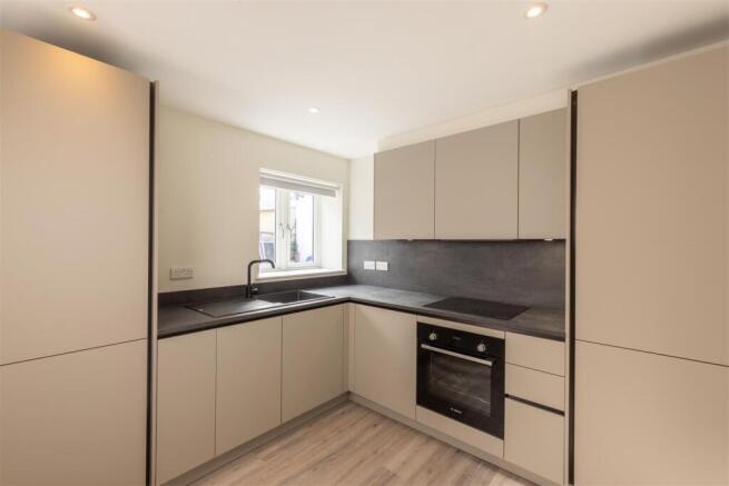 4 Vincent Walk 003.jpg