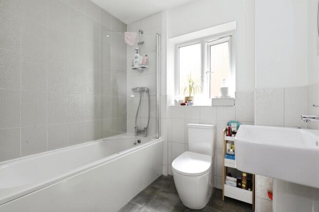 3 bed Semi-Detached for sale Image 12
