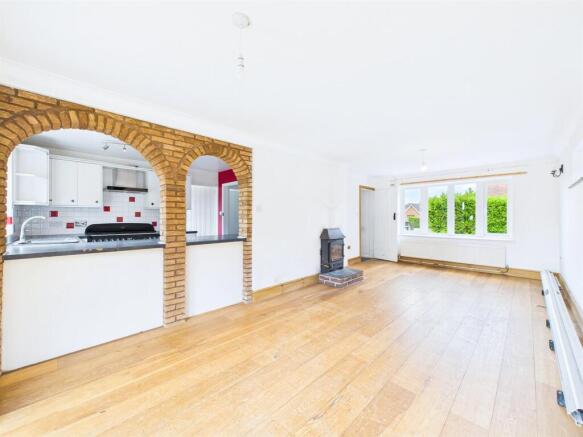 Neville Close, Saham Toney photo 4