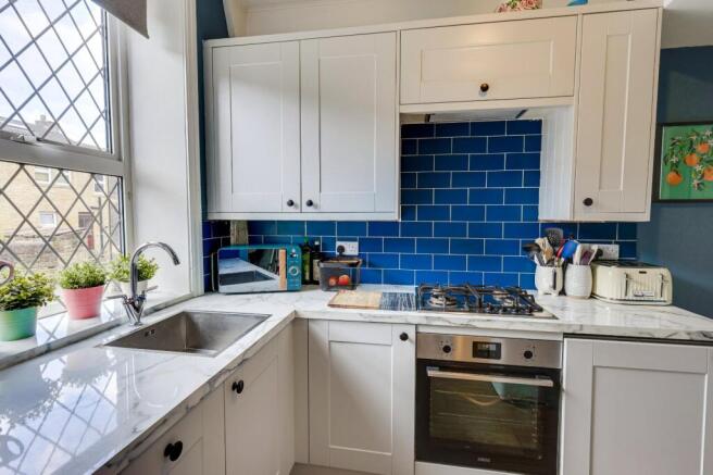 2 bed Terraced for sale Image 6