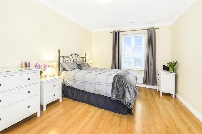 HO Bed 1.jpg
