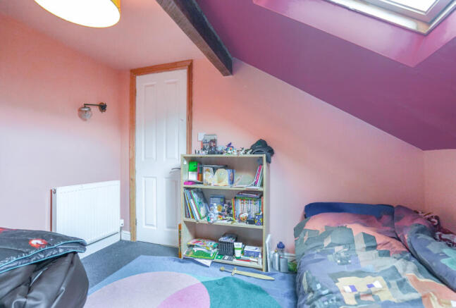 3 bed Terraced for sale Image 12