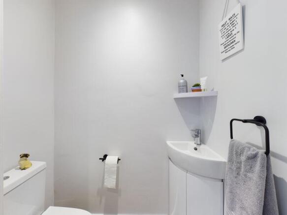 Cloakroom/WC