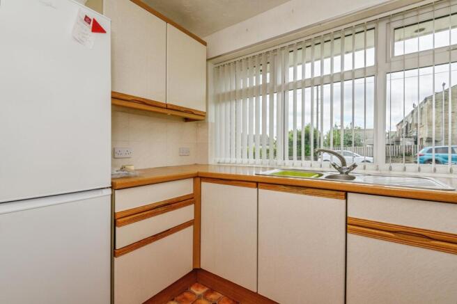 2 bed Semi-Detached Bungalow for sale Image 6